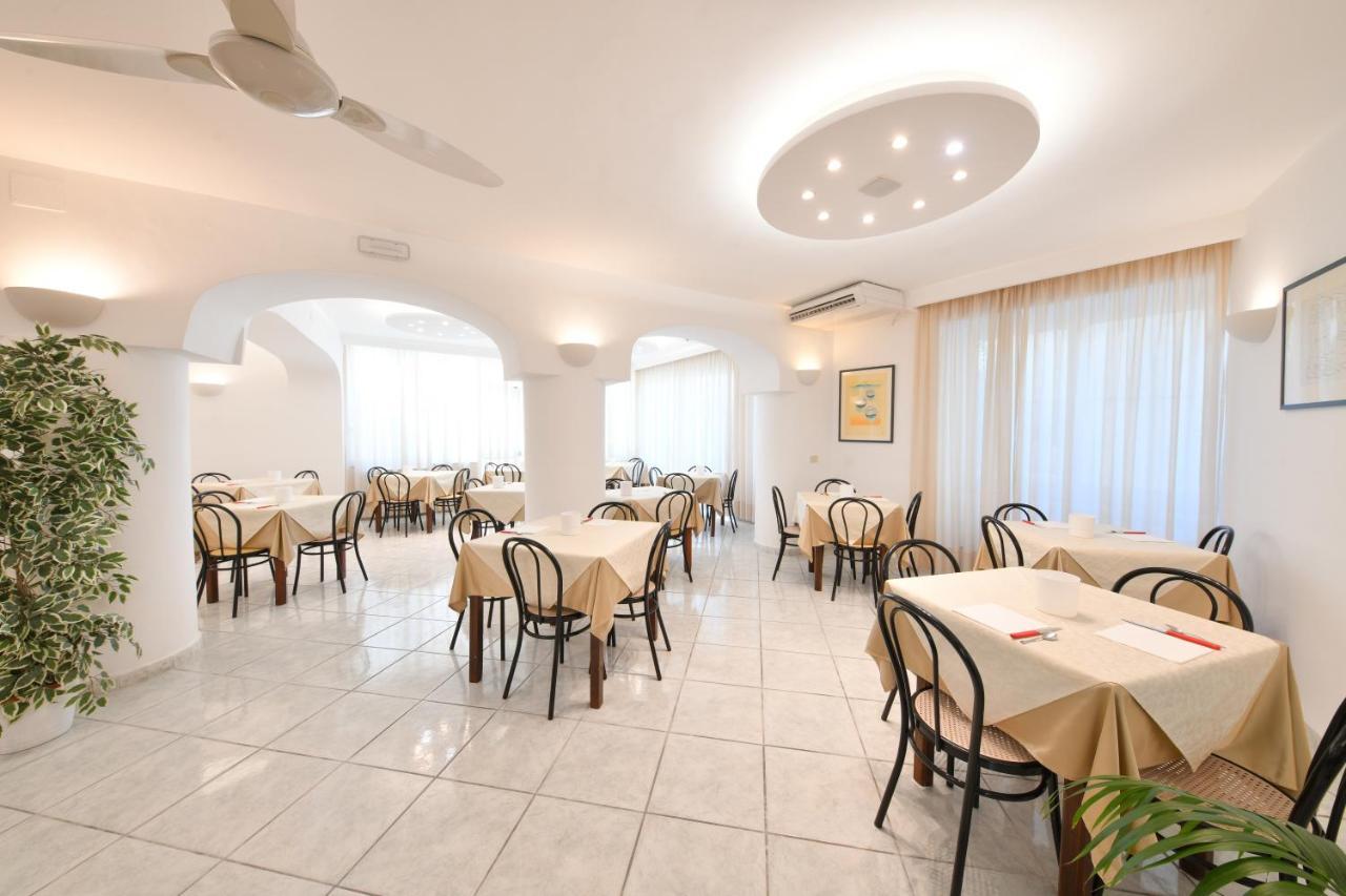 Hotel Noris Ischia Exteriör bild